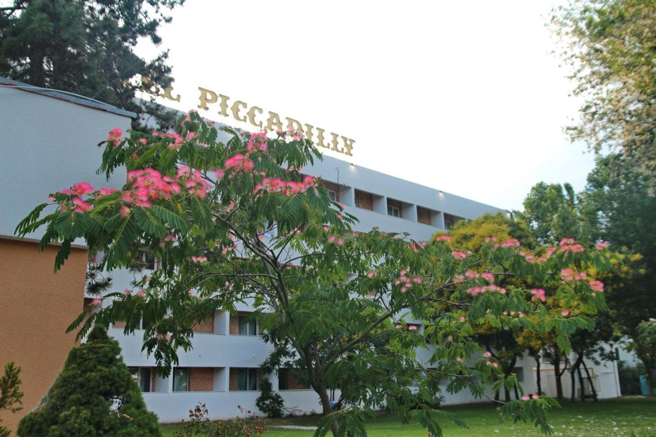 Hotel Piccadilly Mamaia Luaran gambar