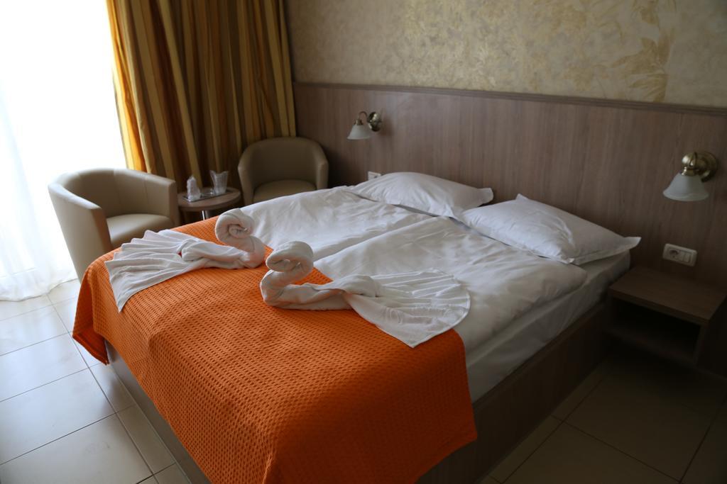Hotel Piccadilly Mamaia Luaran gambar