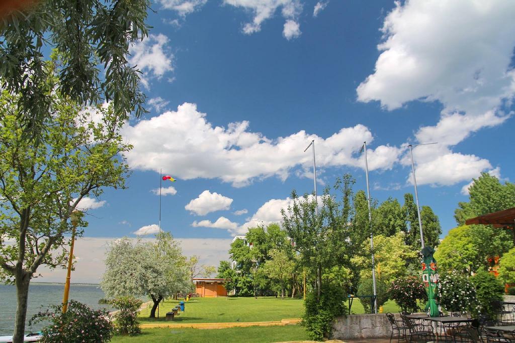 Hotel Piccadilly Mamaia Luaran gambar