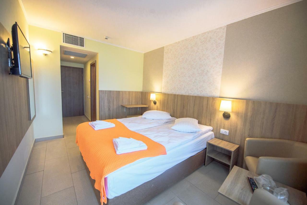 Hotel Piccadilly Mamaia Luaran gambar