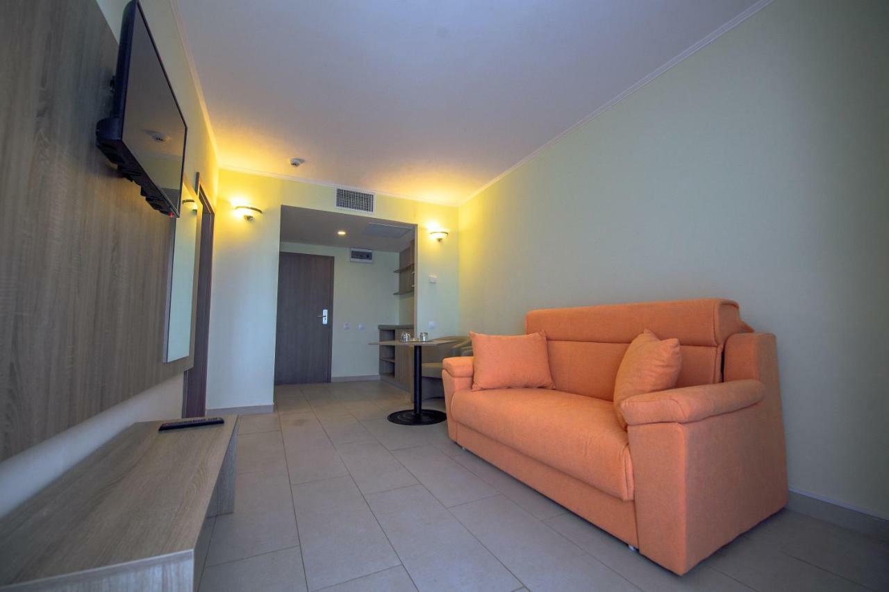 Hotel Piccadilly Mamaia Luaran gambar