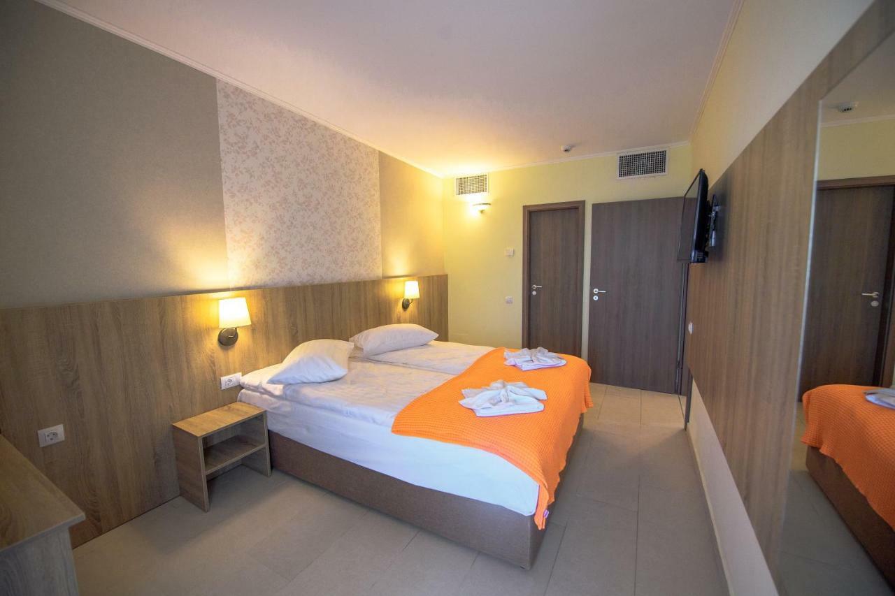 Hotel Piccadilly Mamaia Luaran gambar