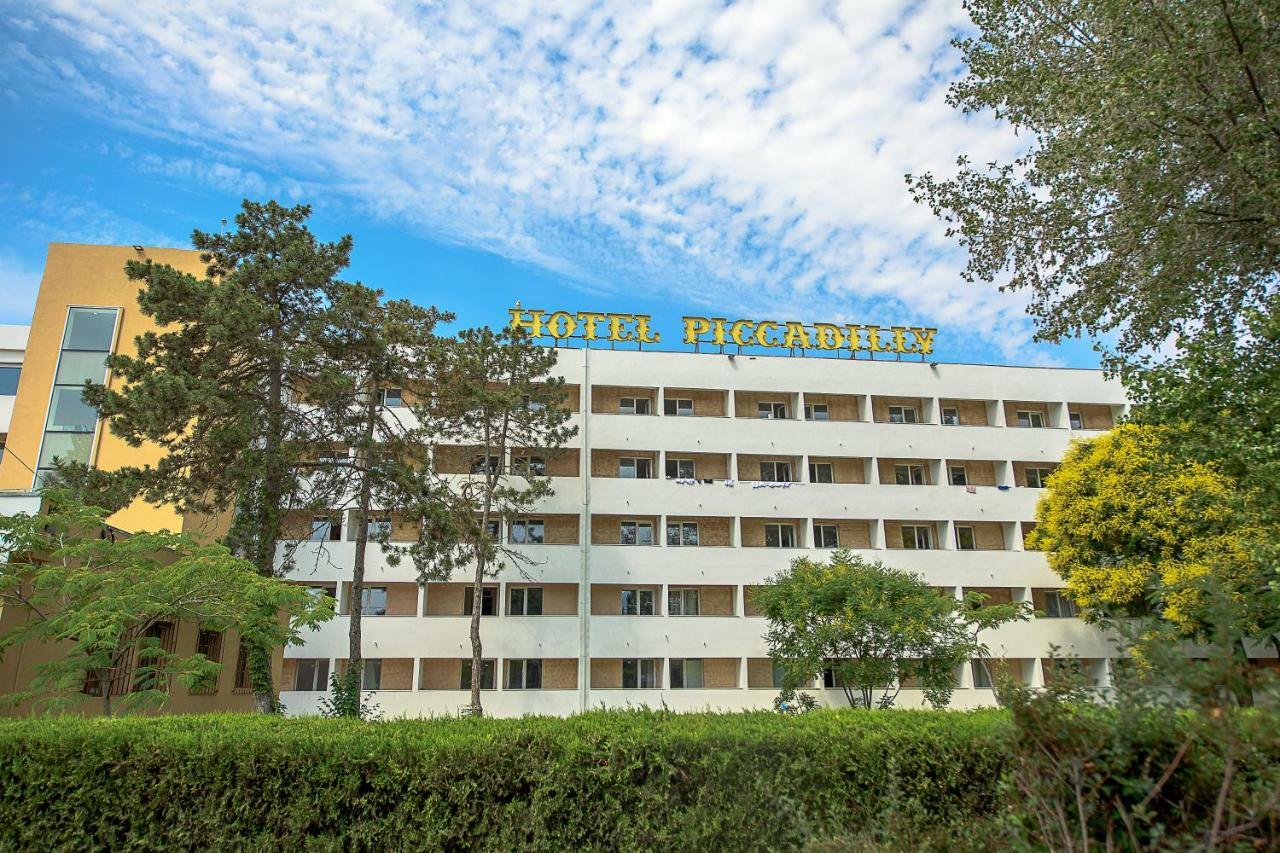 Hotel Piccadilly Mamaia Luaran gambar