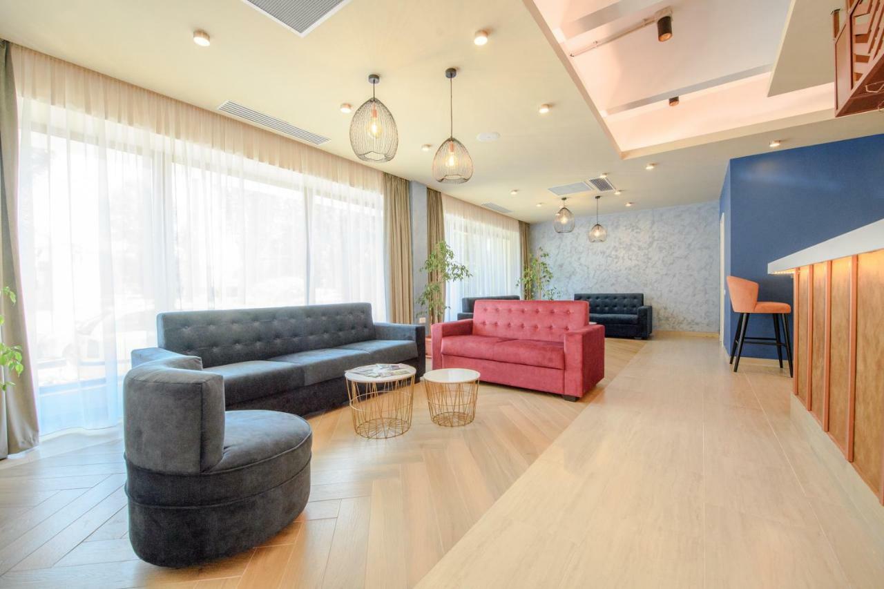 Hotel Piccadilly Mamaia Luaran gambar